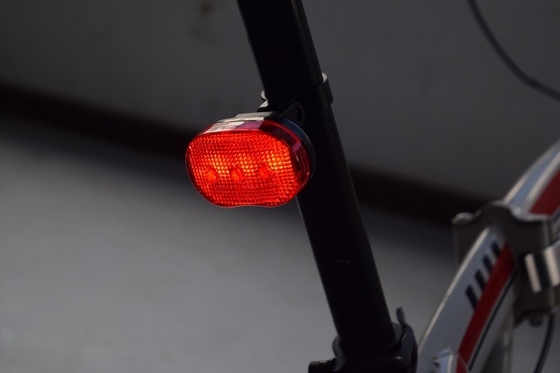 超ディスク ブレーキの明るさのための2.0-3.0cmの自転車ブレーキ ライト