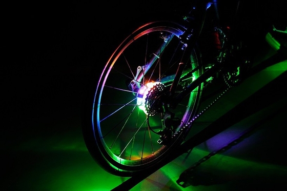 3つのR44電池のプログラム可能なバイクの車輪ライト9.5x1.8cm
